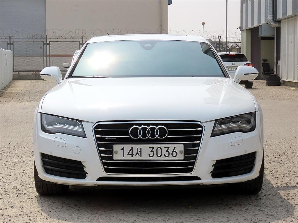 �ƿ�� A7 3.0 TFSI ��Ʈ�� 