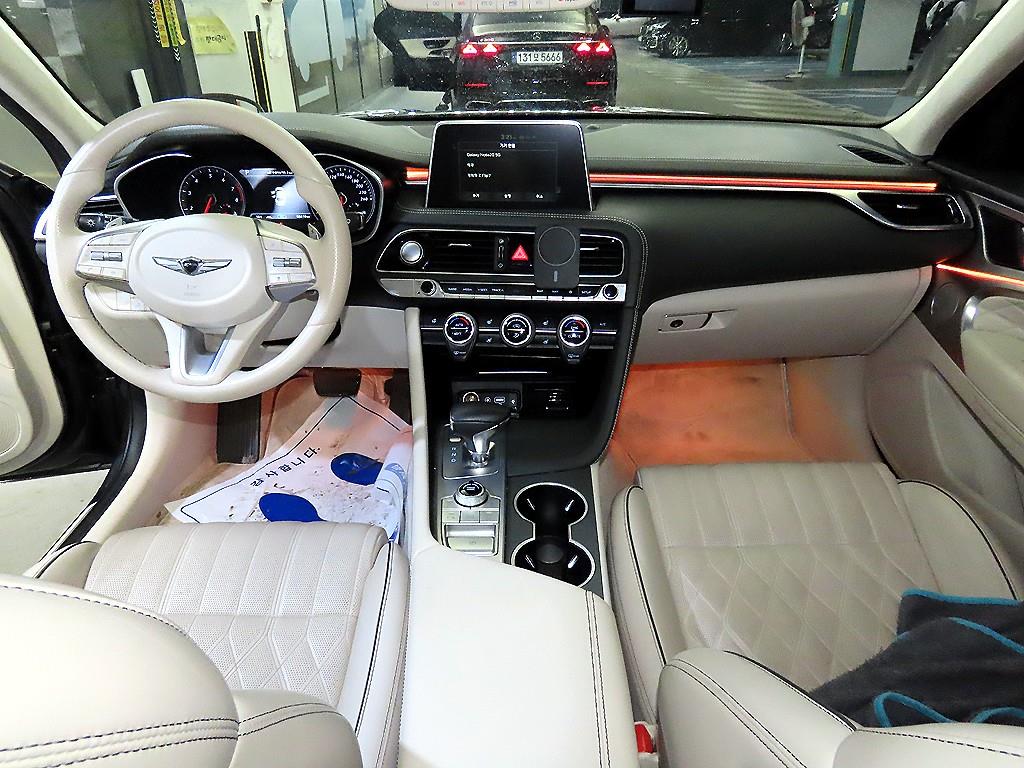 ���׽ý� G70 2.0T AWD ������