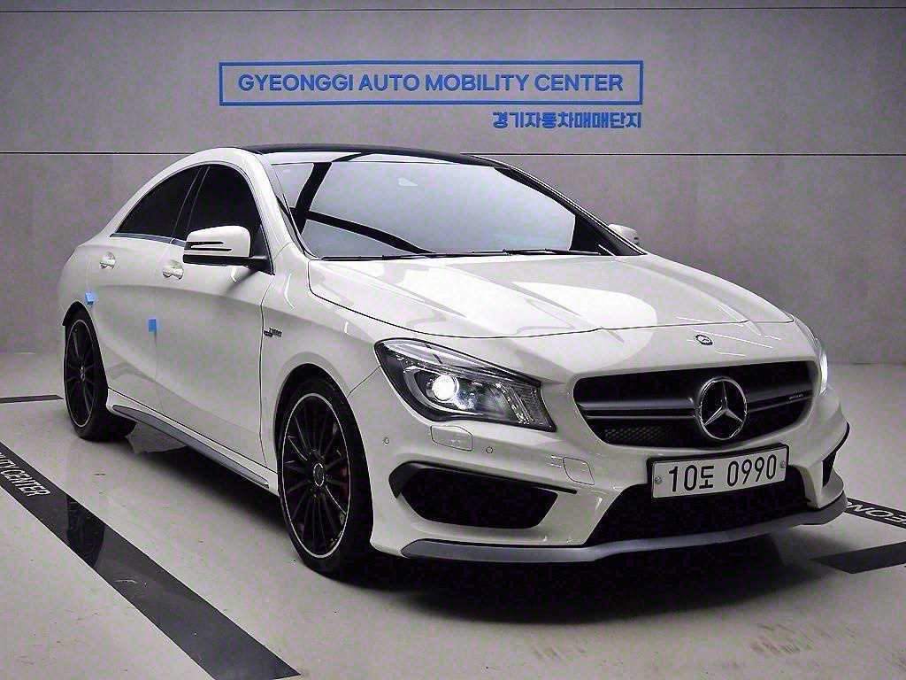 ���� CLAŬ���� CLA45 AMG 4��ƽ 