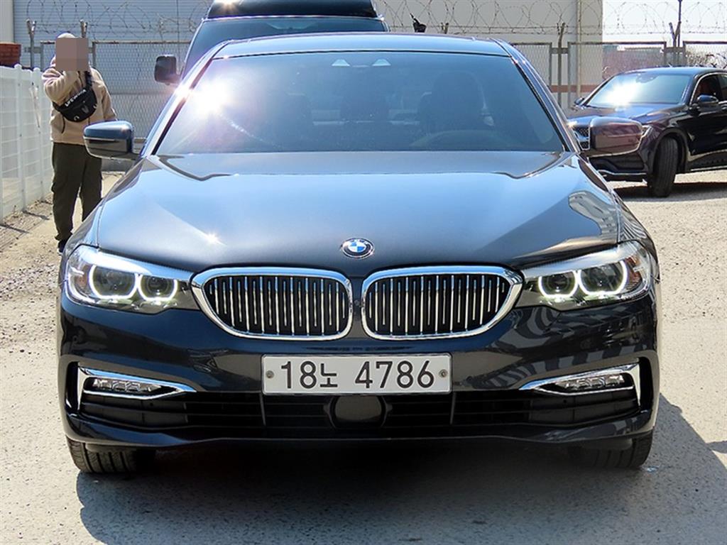 BMW 5�ø���(7����) 520i ���Ÿ�