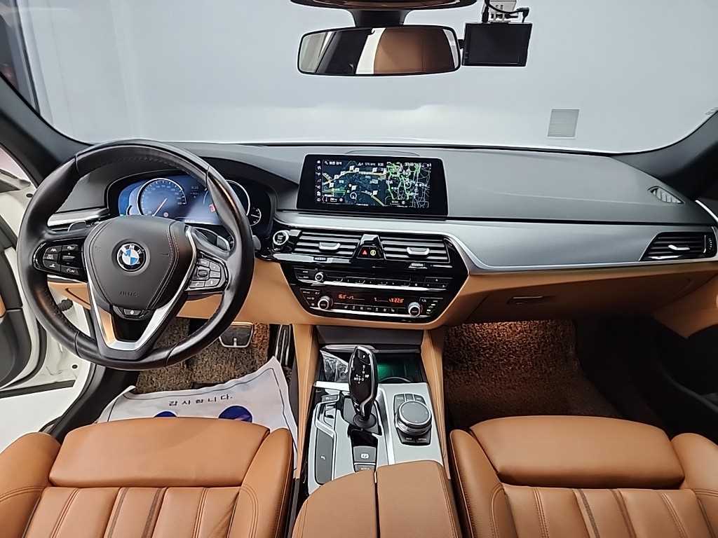 BMW 5�ø���(7����) 530i xDrive M ��������