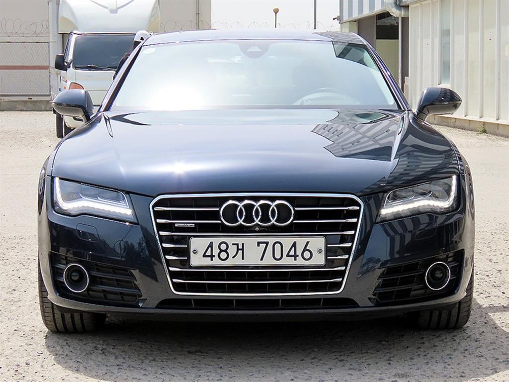 �ƿ�� A7 3.0 TFSI ��Ʈ�� ���̳���
