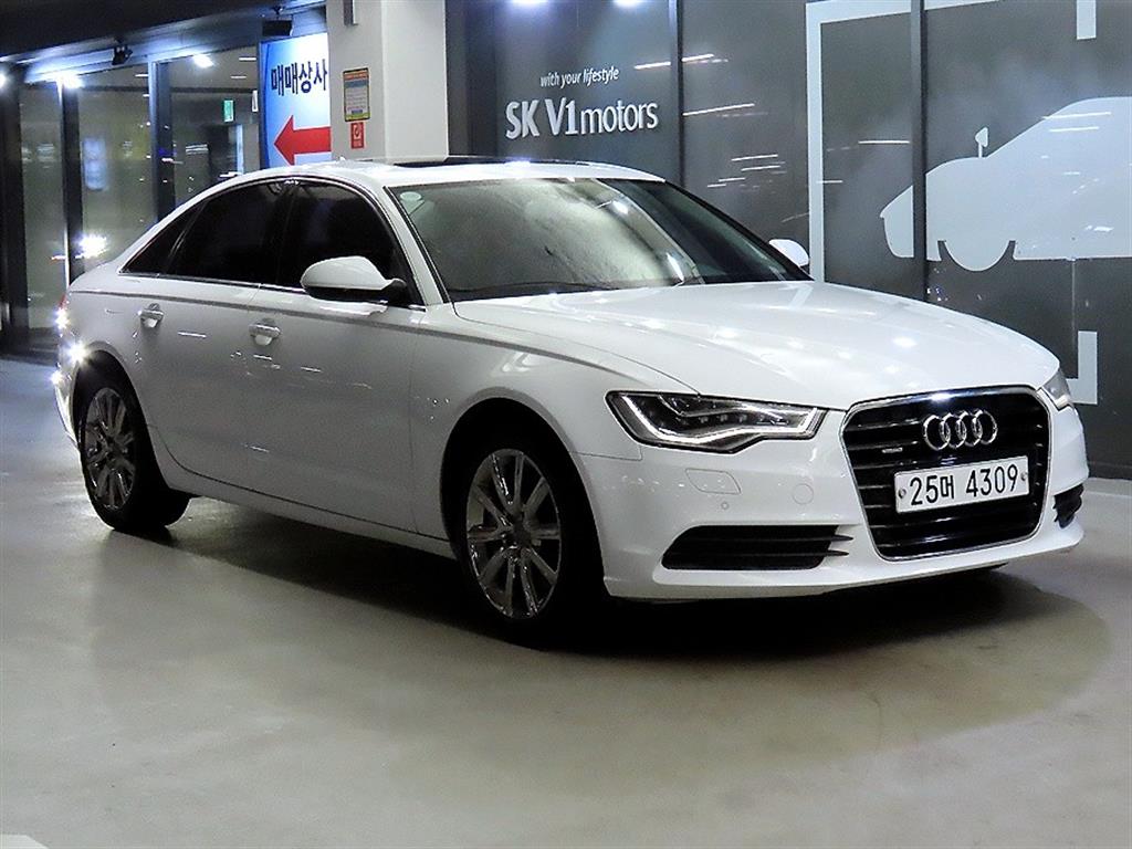 �ƿ�� A6(4����) 3.0 TFSI ��Ʈ�� ���̳��� LED��