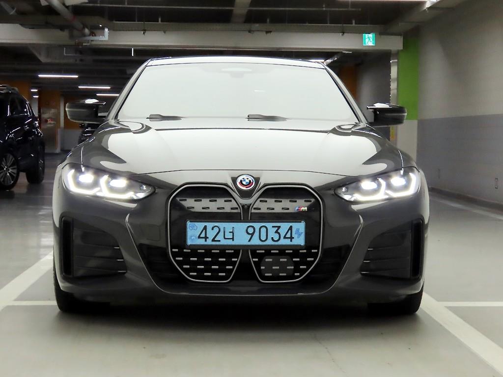 BMW i4 M50 xDrive ����