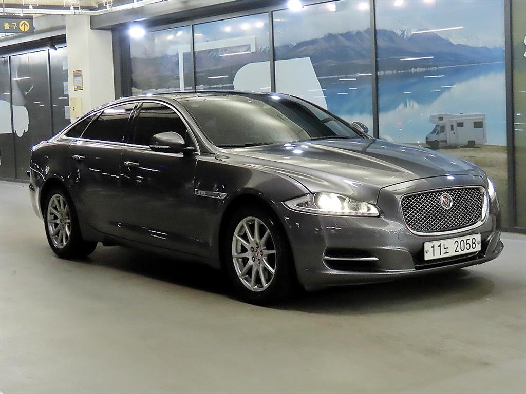 ��Ծ� XJ(8����) 2.0 SWB ���Ÿ�