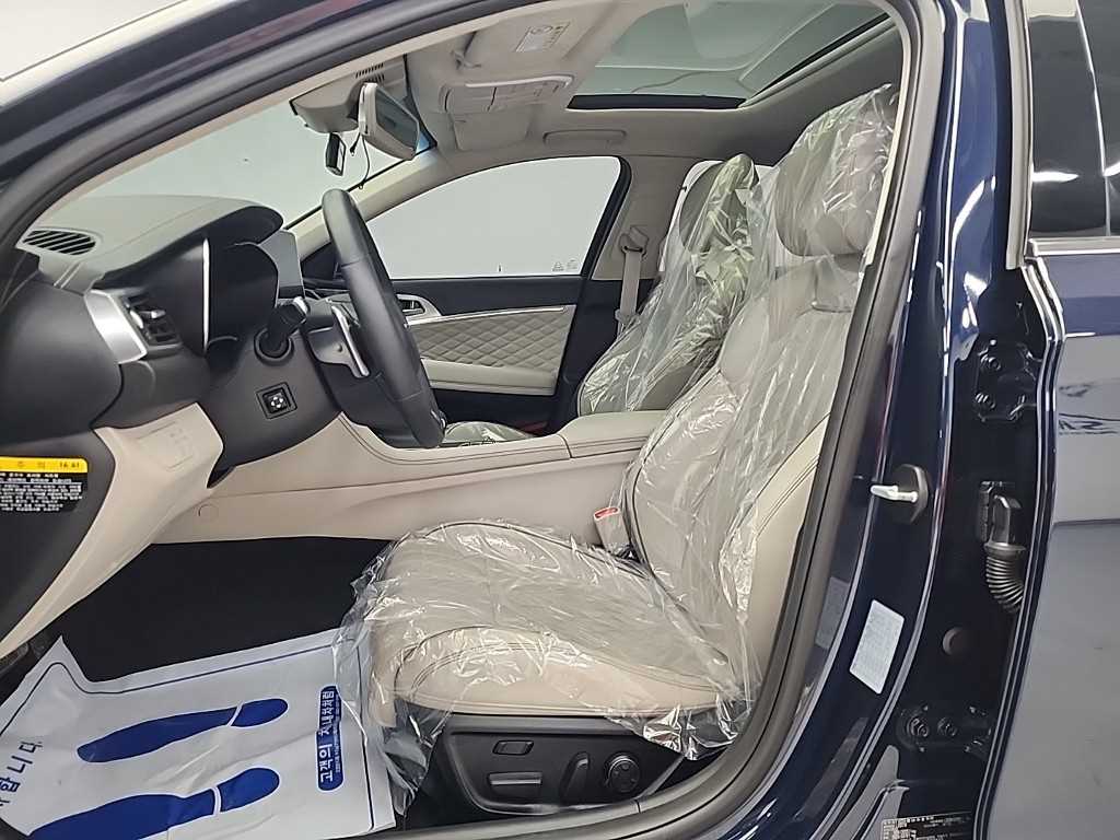 ���׽ý� G70 2.0T AWD ����Ʈ