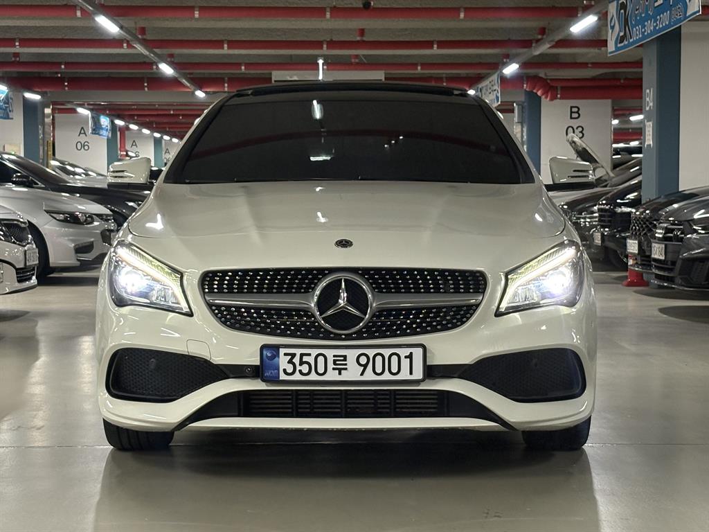 ���� CLAŬ���� CLA220 AMG ����
