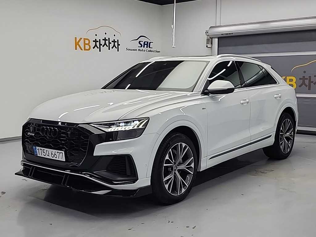 �ƿ�� Q8 50 TDI ��Ʈ�� �����̾�