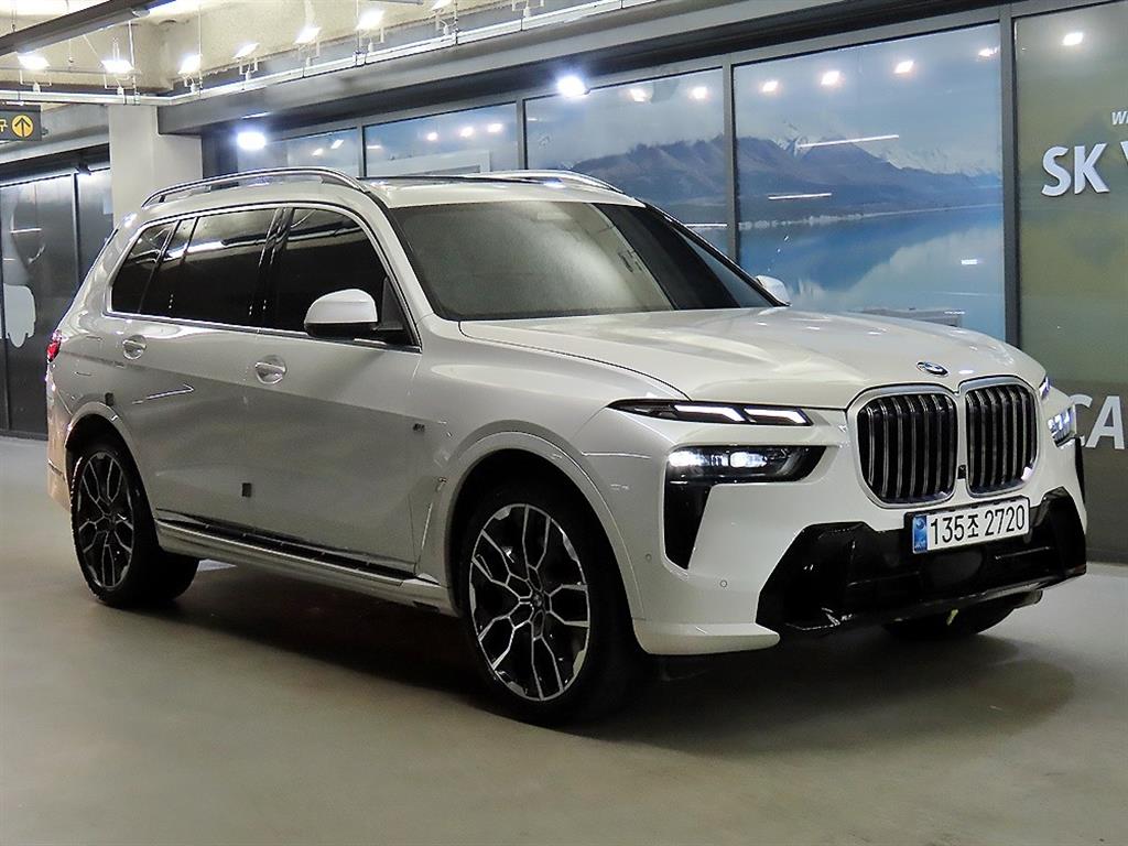 BMW X7 40i xDrive M������ ��