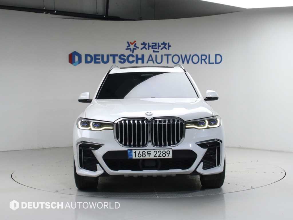 BMW X7 40i xDrive M������ ��