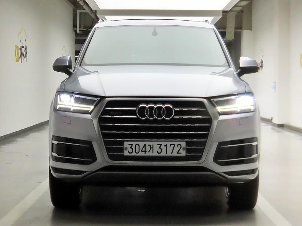 �ƿ�� Q7(2����) 45 TFSI ��Ʈ�� 