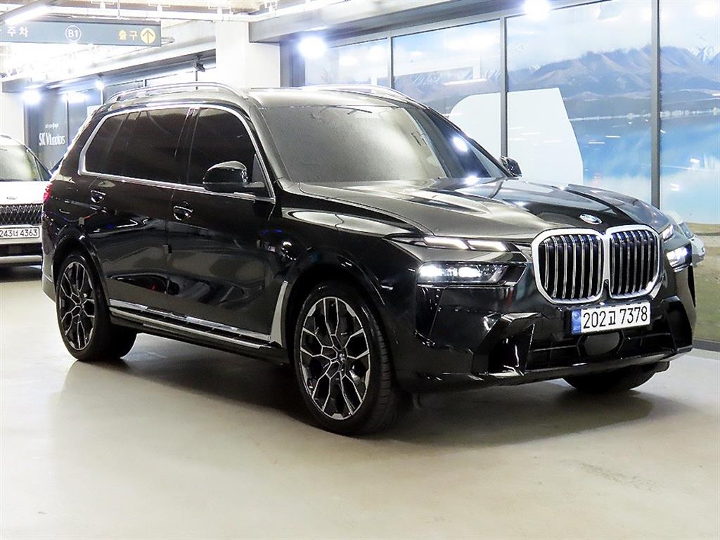 BMW X7 40d xDrive M �������� 7�ν�