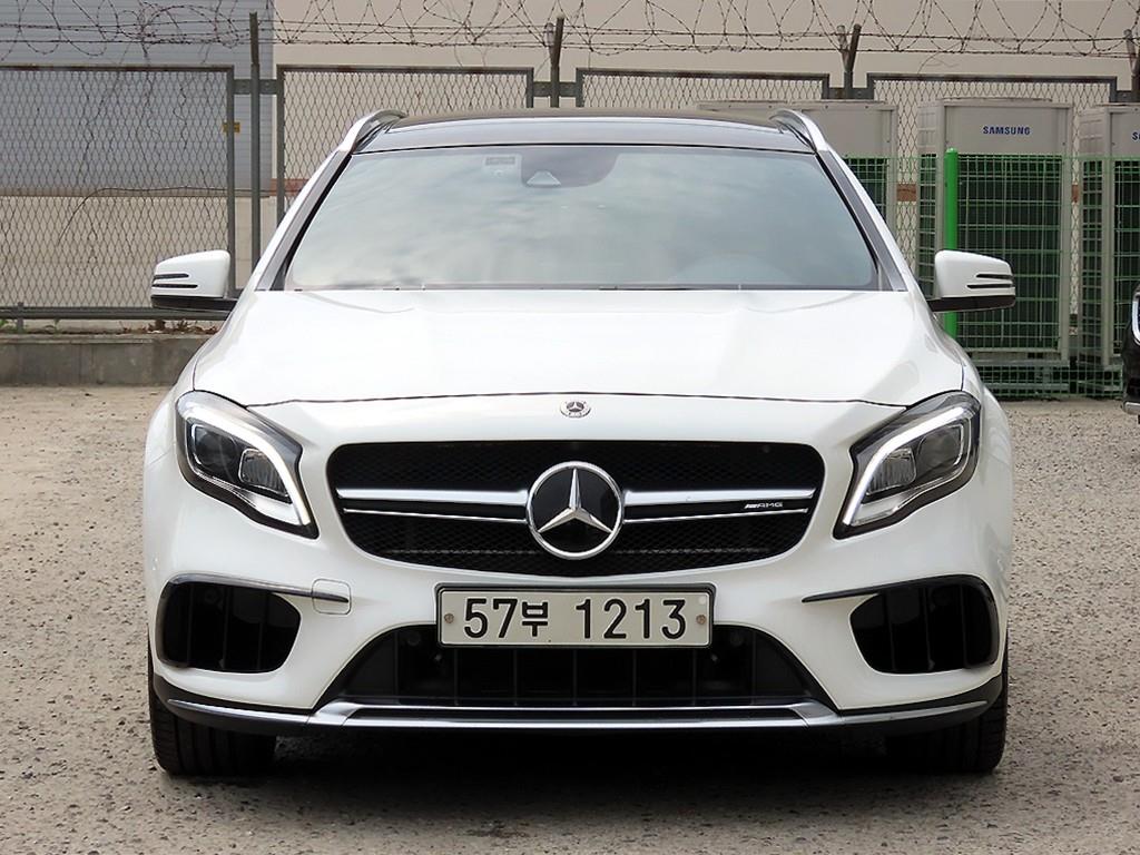 ���� GLAŬ���� GLA 45 AMG 4��ƽ 