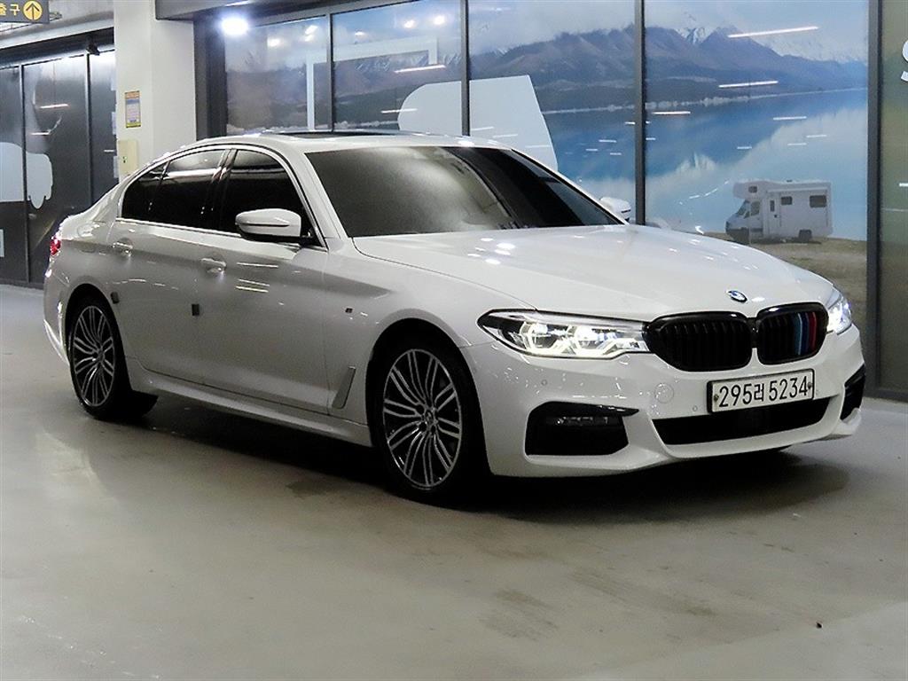 BMW 5�ø���(7����) 520d xDrive M�������� �÷���