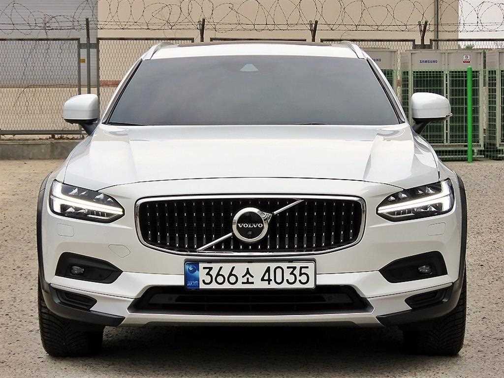 ���� V90 ũ�ν���Ʈ�� 2.0 B5 AWD ����