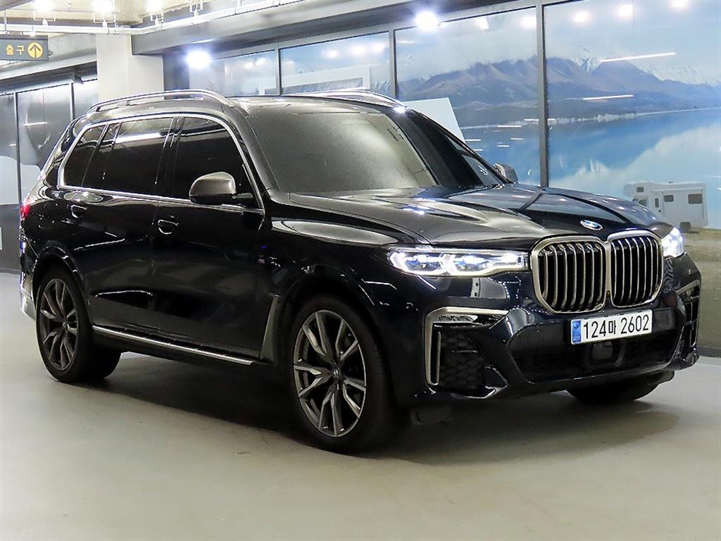 BMW X7 M50i xDrive 