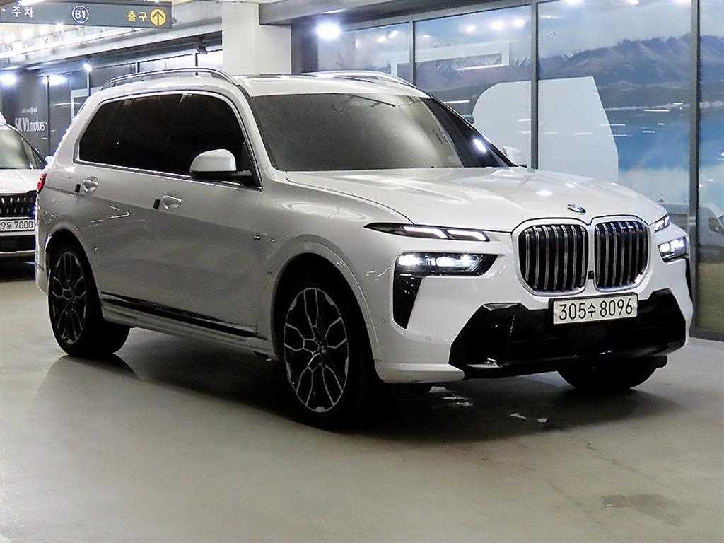BMW X7 40i xDrive M������ ��