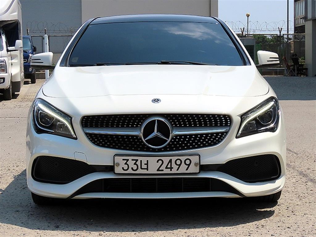 ���� CLAŬ���� CLA220 AMG ����