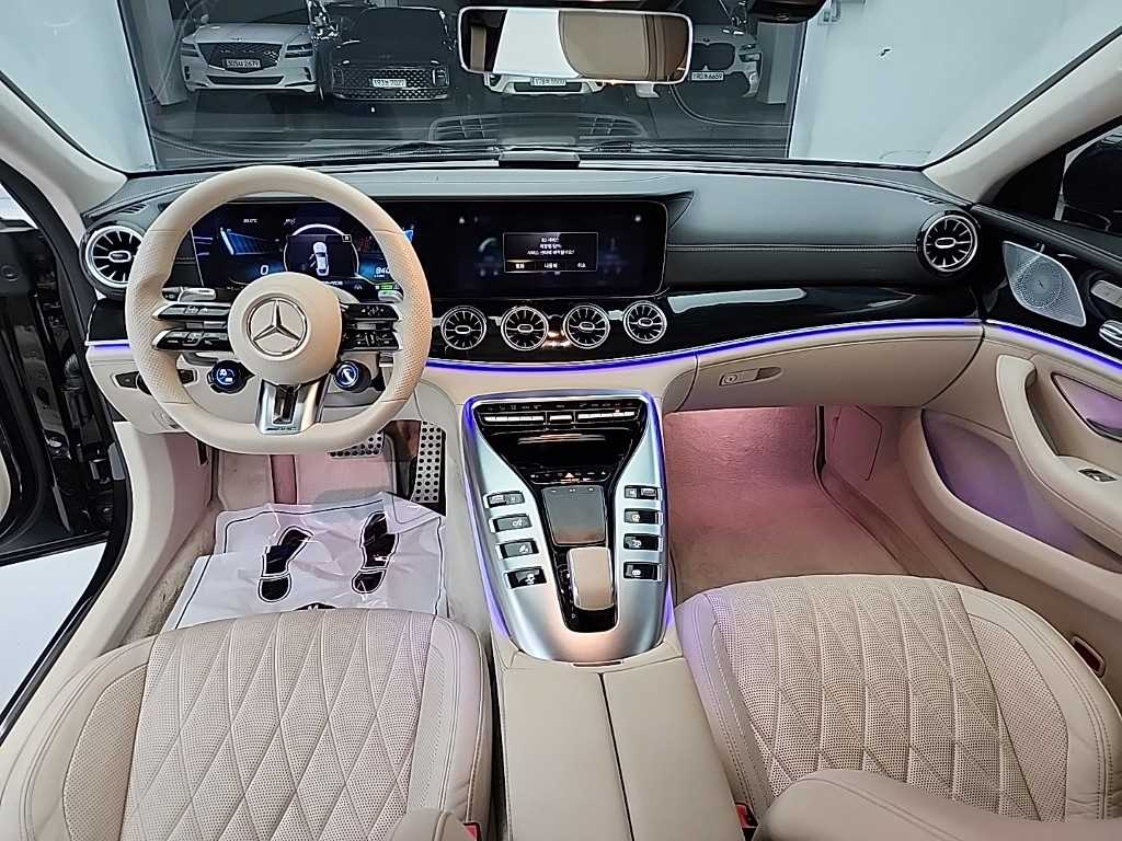 ���� AMG GT 43 4��ƽ+ 