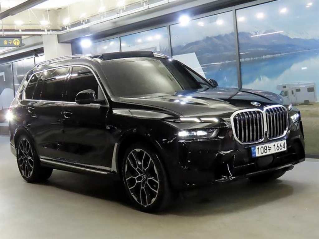 BMW X7 40i xDrive M������ ��