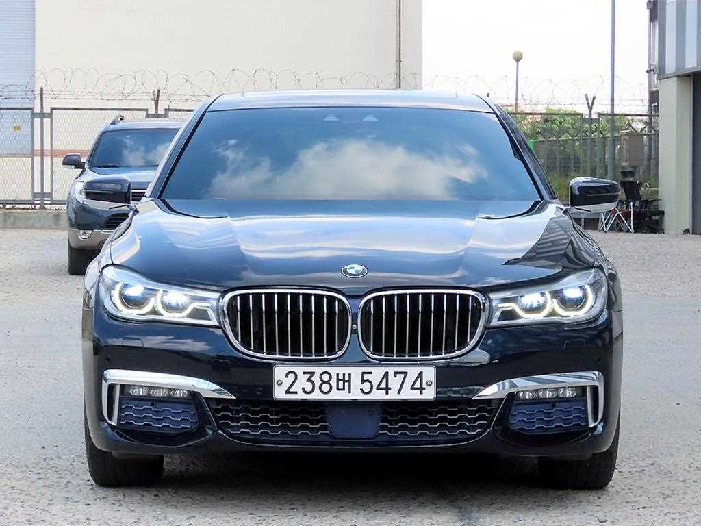 BMW 7�ø���(6����) 740Li xDrive M��������