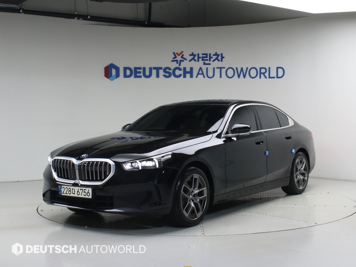 BMW 5�ø���(8����) 530i xDrive 