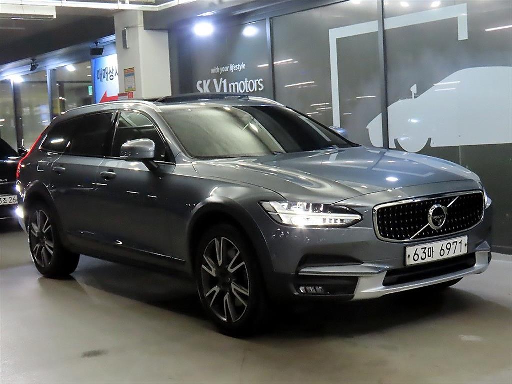 ���� V90 ũ�ν���Ʈ�� 2.0 T5 AWD ����