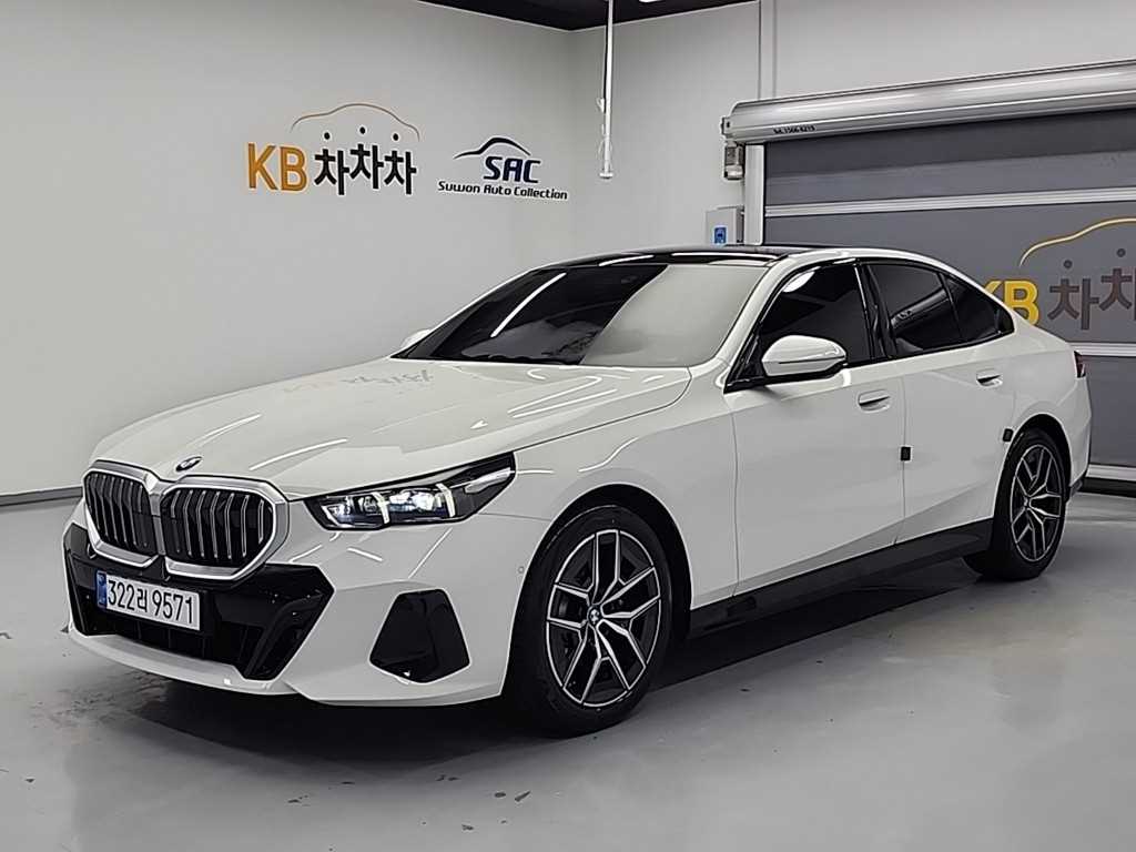 BMW 5�ø���(8����) 520i M ������
