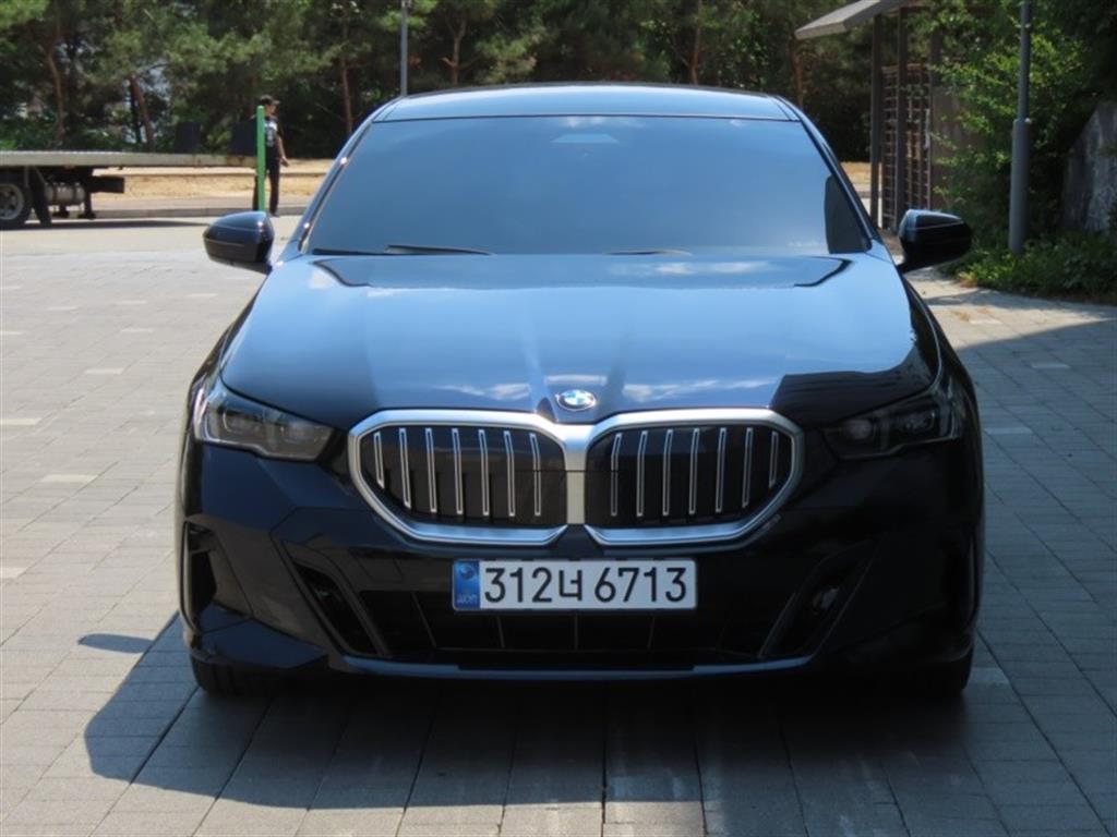BMW 5�ø���(8����) 530i xDrive M ������