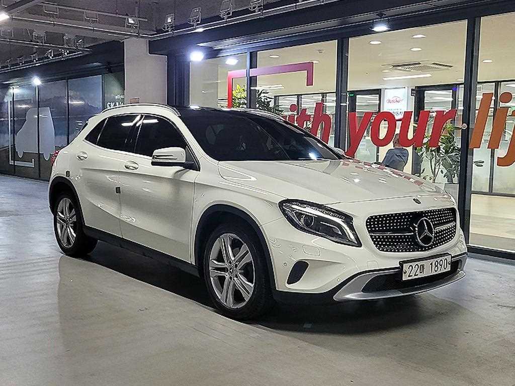 ���� GLAŬ���� GLA 200 CDI 