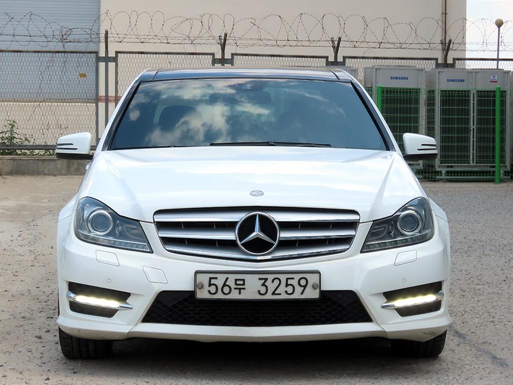 ���� CŬ����(3����) C200 �ƹ氡���� ��Ÿ����