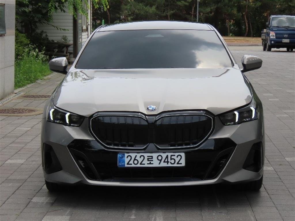 BMW 5�ø���(8����) 530i xDrive M ������ ���� ����� �����