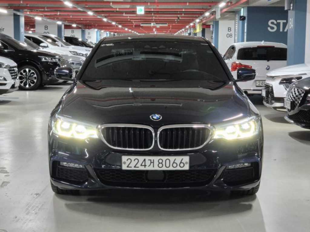 BMW 5�ø���(7����) 530i xDrive M�������� �÷���