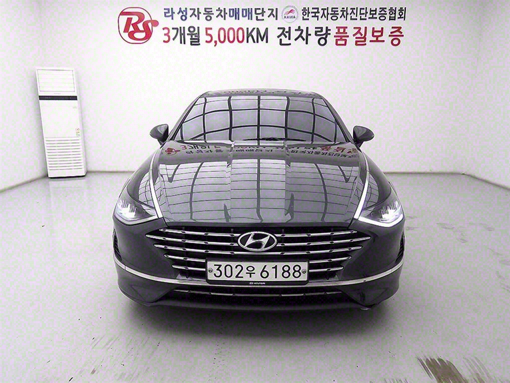 ���� �Ÿ(DN8) ���̺긮�� 2.0 HEV �����̾� �з��Ͼ�