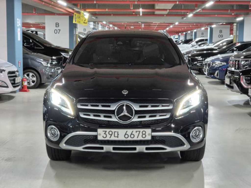 ���� GLAŬ���� GLA 220 �����̾�