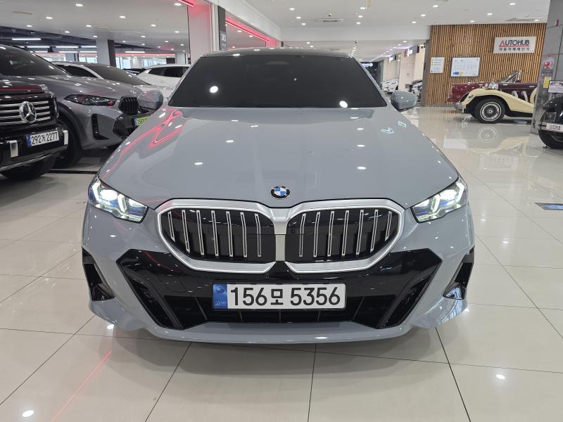 BMW 5�ø���(8����) 530i xDrive M ������