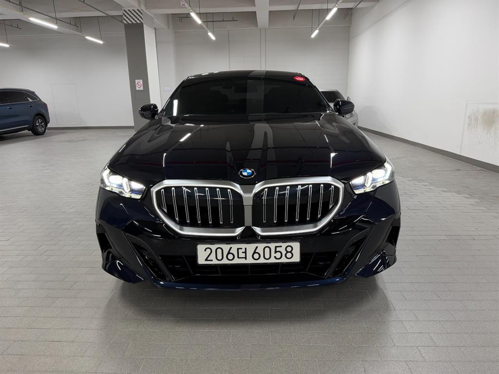 BMW 5�ø���(8����) 530i xDrive M ������