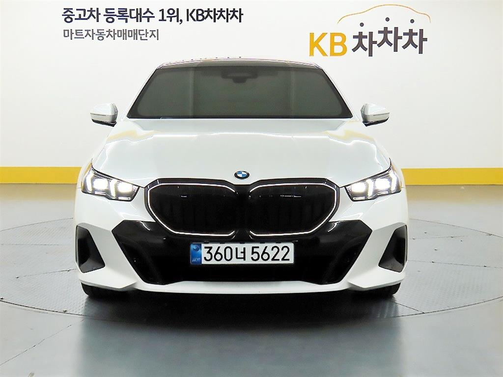 BMW 5�ø���(8����) 530i xDrive M ������ ���� ����� �����