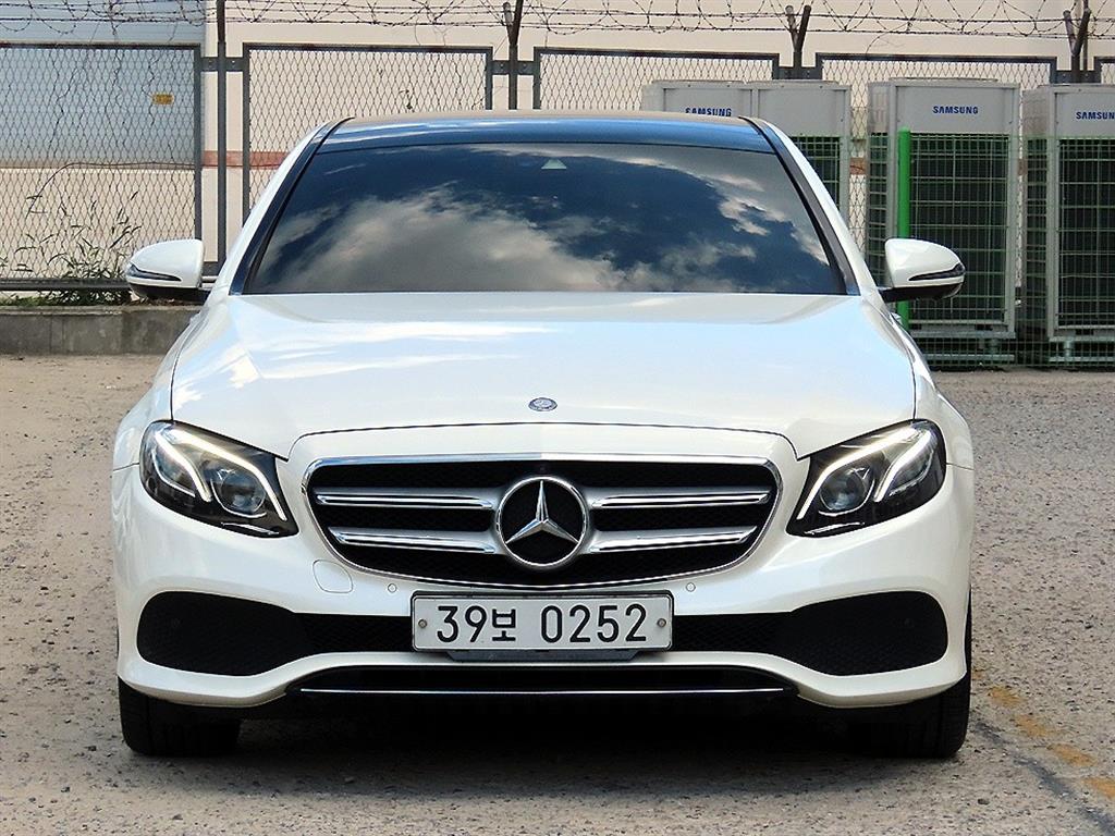 ���� EŬ����(5����) E300 4��ƽ 