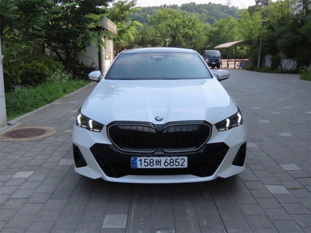 BMW 5�ø���(8����) 530i xDrive M ������ ���� ����� �����