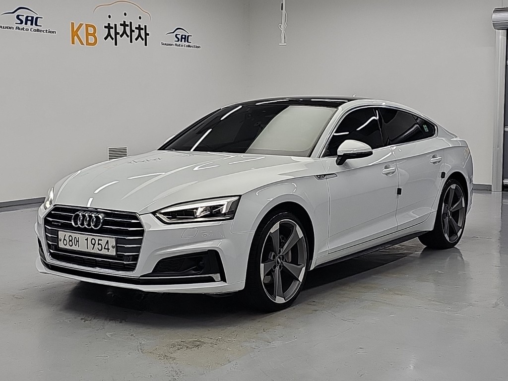 �ƿ�� A5(2����) 45TFSI ��Ʈ�� ����Ʈ�� �����̾�