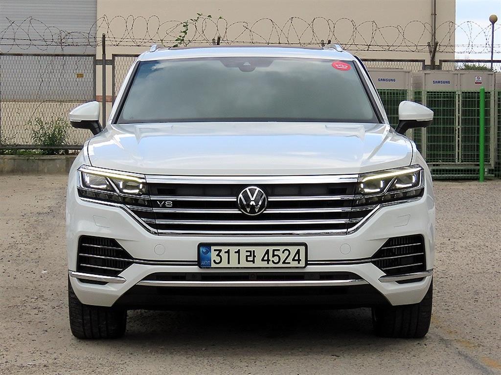 �����ٰ� ���Ʒ�(3����) 4.0 V8 TDI ������Ƽ��