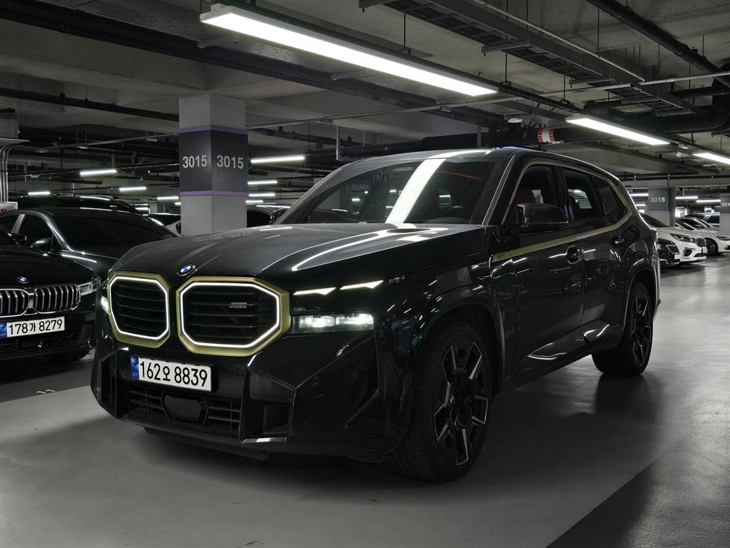 BMW XM 4.4 V8 PHEV ����Ʈ ���