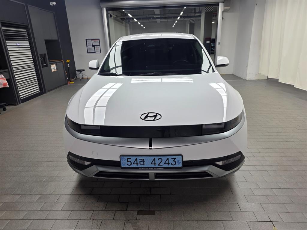 ���� ���̿��� 5 EV 2WD �շ����� �ͽ�Ŭ��ú�