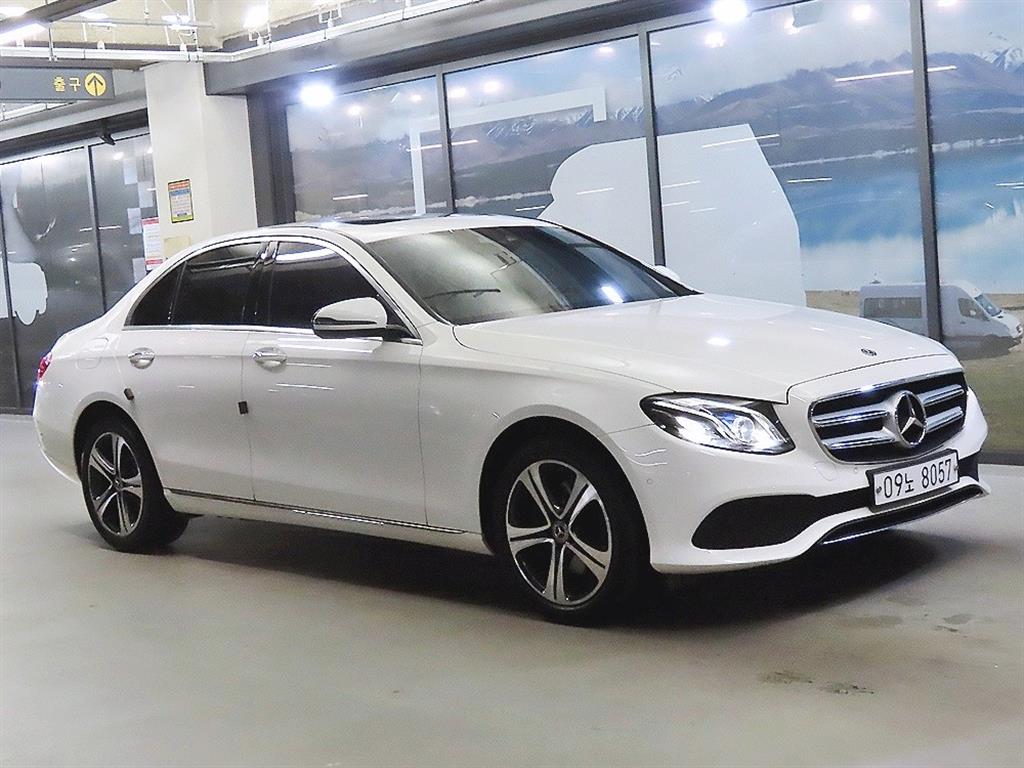 ���� EŬ����(5����) E220d 4��ƽ �ƹ氡����