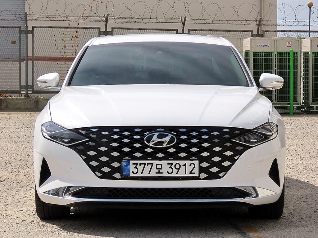 ���� �� ���׷���IG LPi 3.0 ����ī �����̾�