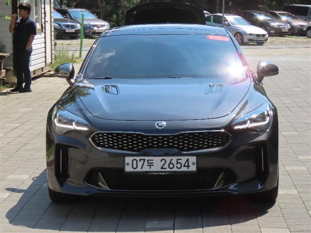 ��� ���þ� 2.0 �ͺ� AWD �÷�Ƽ��