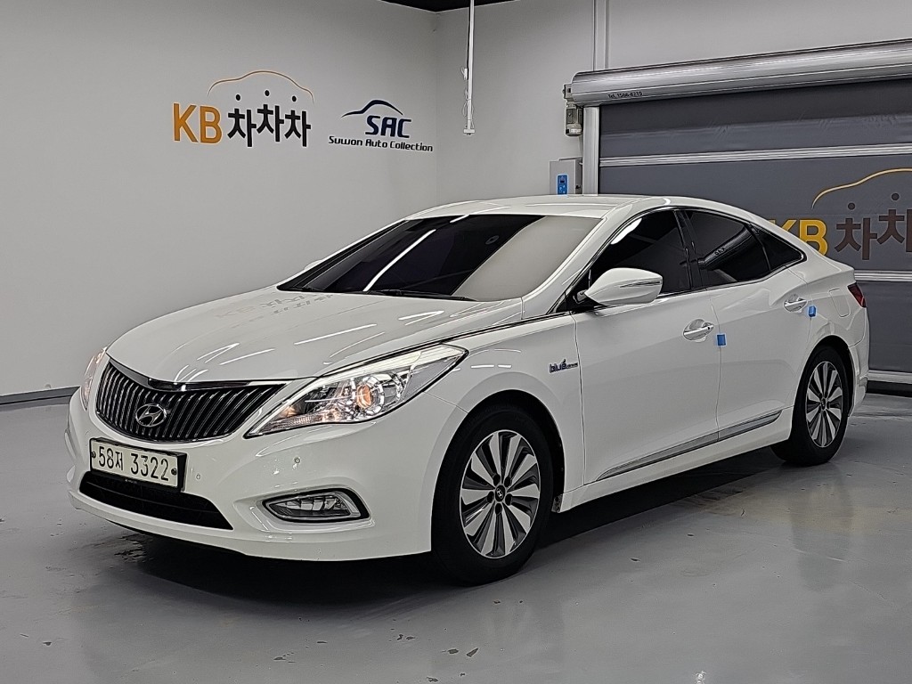 ���� �׷���HG ���̺긮�� 2.4 HEV �����̾�