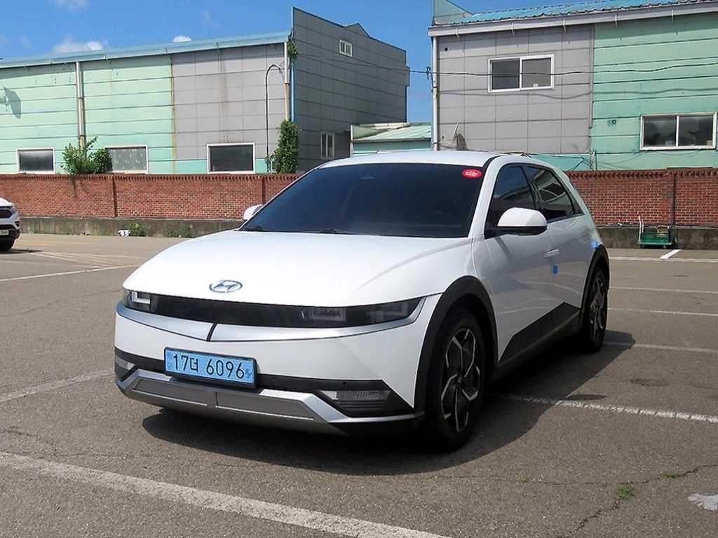 ���� ���̿��� 5 EV AWD �շ����� �ͽ�Ŭ��ú�