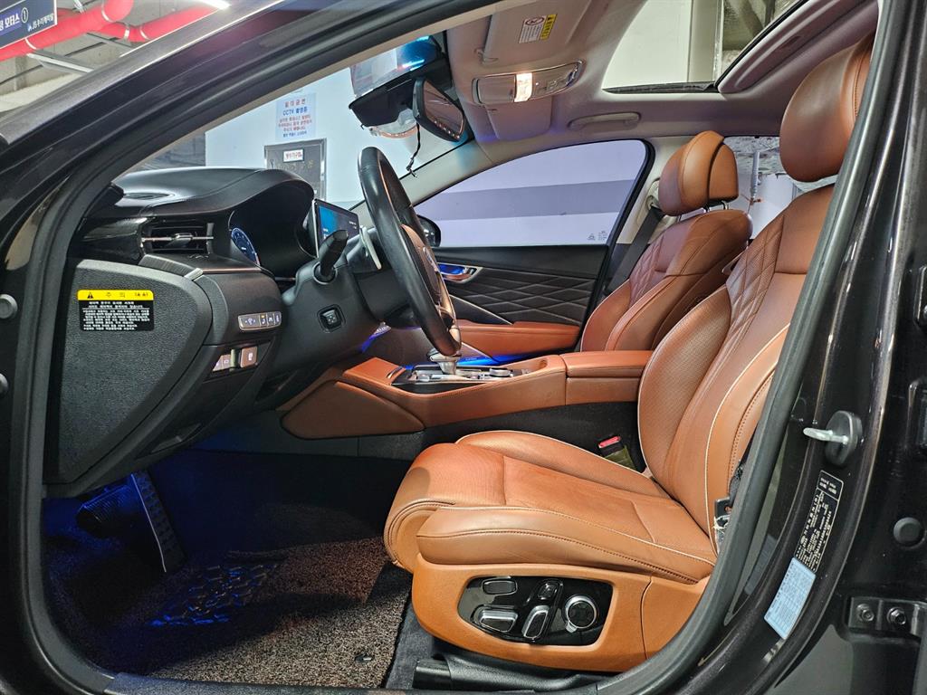 ��� �� K9(RJ) 3.8 GDI AWD �÷�Ƽ�ѥ�
